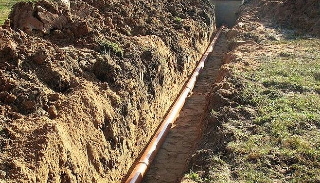 Копка траншей для водопровода в Кыштыме: цена за метр от 946 руб.